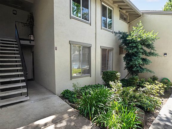 3rd image of 1241 Homestead Ave APT 211
