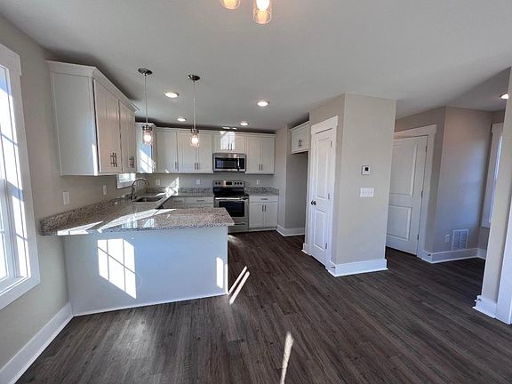 4th image of 1308 Johnston St