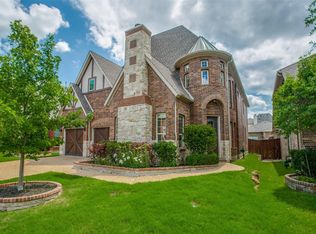 216 Florence Dr, Lewisville, TX 75056