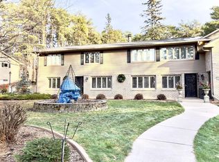219 Dahlia St, Saint Paul, MN 55115