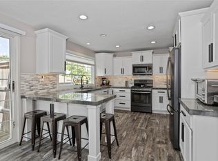 1422 19th St, West Des Moines, IA 50265