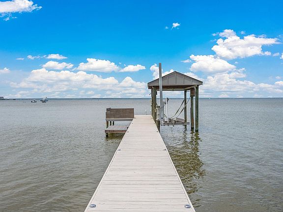 5th image of 510 Shelter Cove Dr