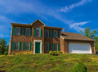 7615 Peebles Ln, Roanoke, VA 24018