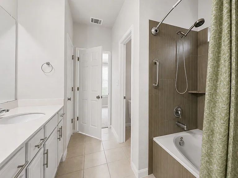 2304 S Lakeline Blvd #251 — Photo 17