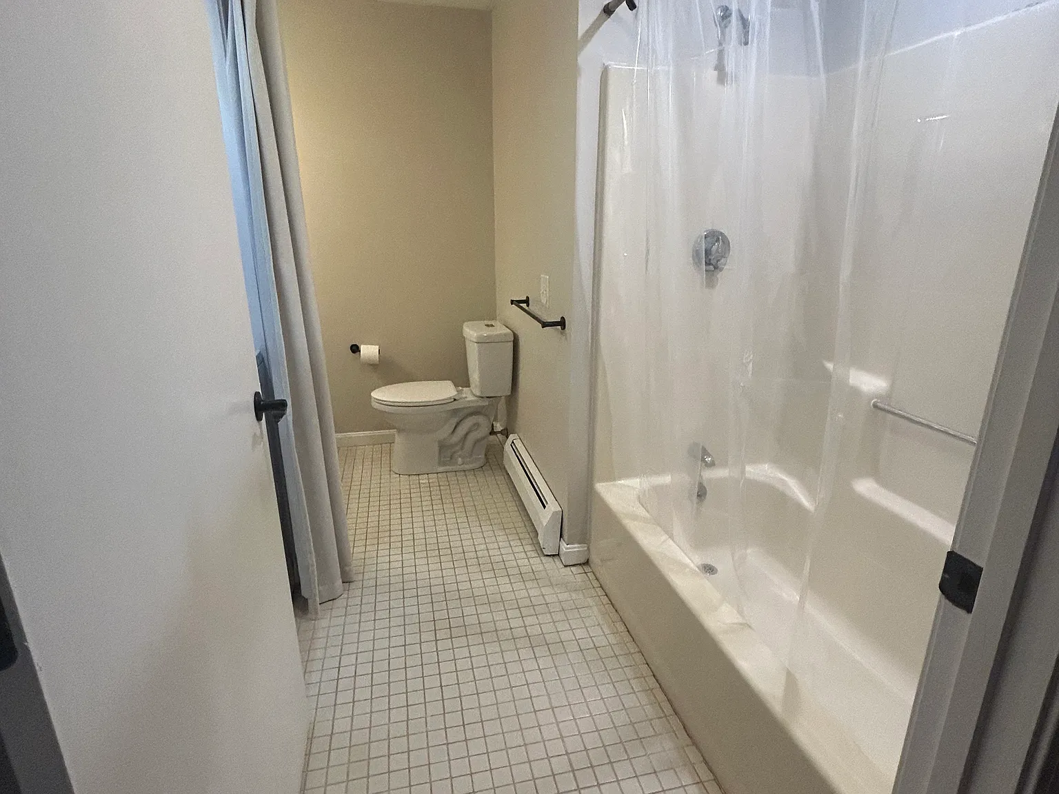 2 bed, 928 sqft, $2,100 — Photo 4