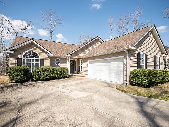 3rd image of 1022 Leigh Lake Road