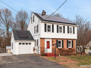 20 John St, Enfield, CT 06082
