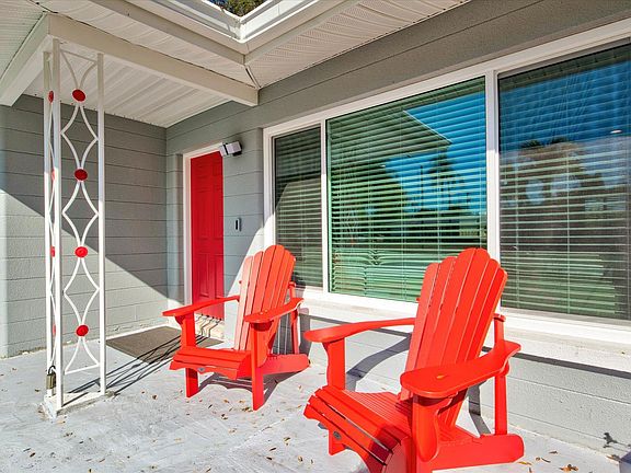 4th image of 2761 Goldenrod St