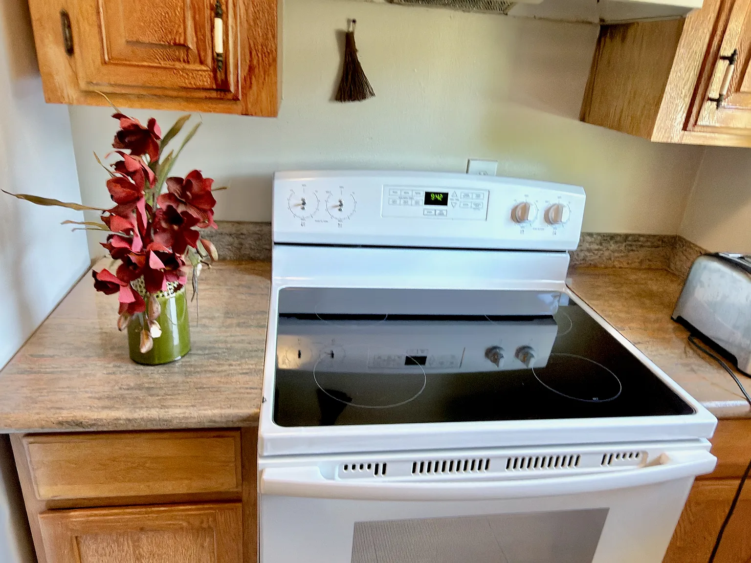 1360 Del Rio Ct — Photo 4