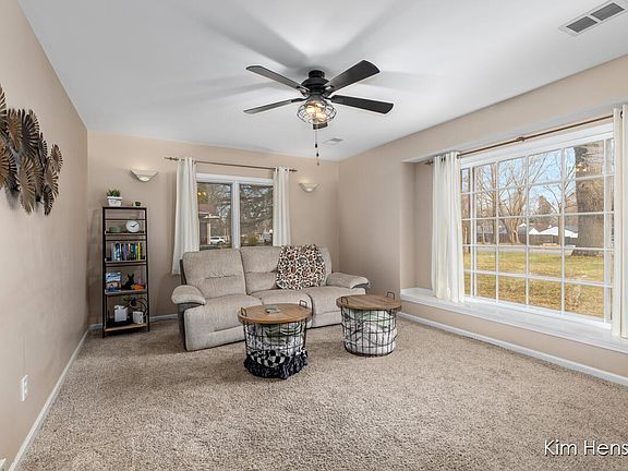 3rd image of 2240 Four Mile Rd NE