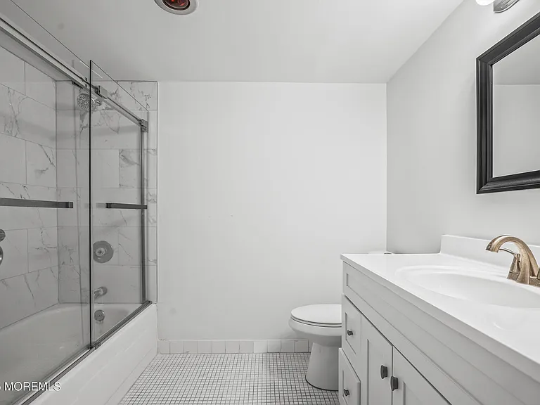 787 Ocean Ave #212 — Photo 11