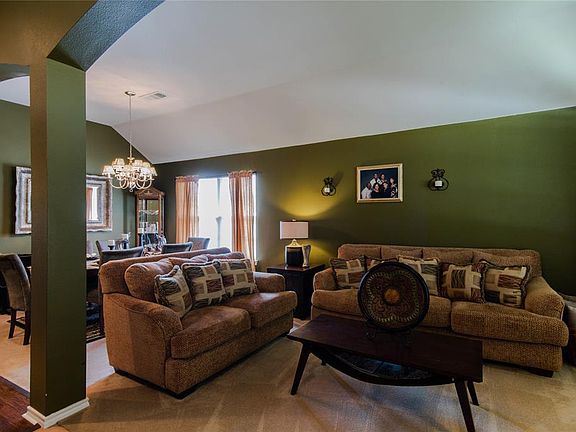 5th image of 114 Glacier Ln