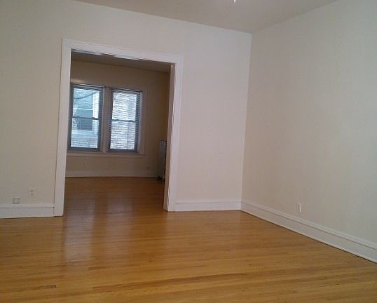 3rd image of 1744 W North Shore Ave APT 1