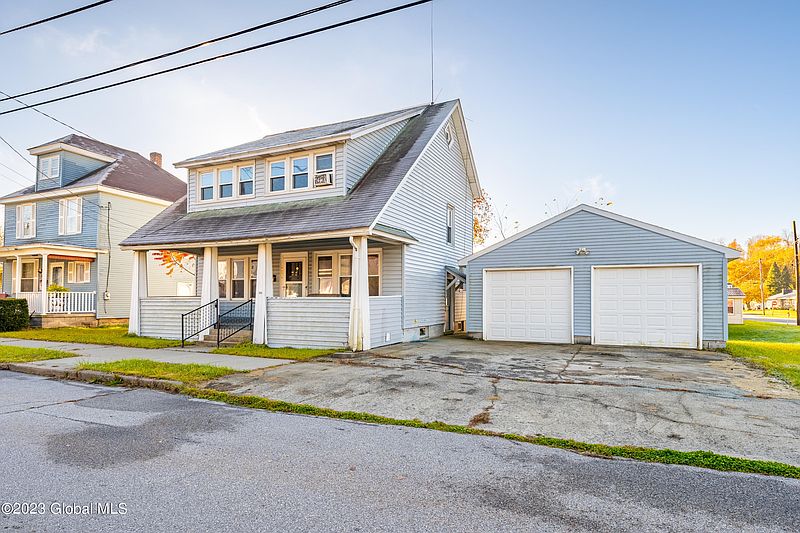 4th image of 909 Elizabeth Street