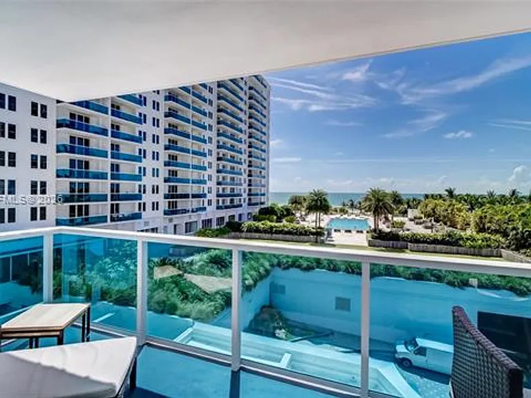 2301 Collins Avenue Cu #439 — Photo 11