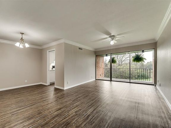 5th image of 500 E Avenue J APT D