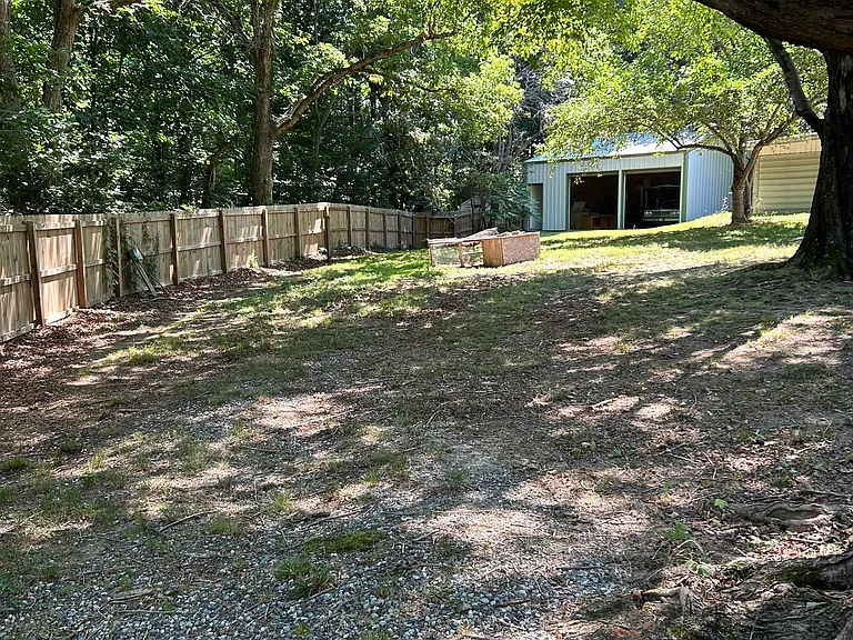 4321 Thomasville Rd — Photo 36