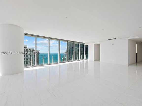 4th image of 300 Biscayne Boulevard Way #Penthouse 4201e