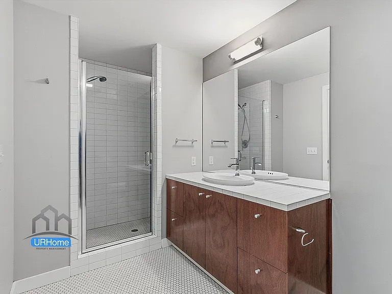1926 W Burnside St #202 — Photo 17
