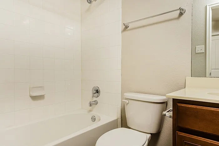 1207 Savannah Ridge Dr — Photo 14