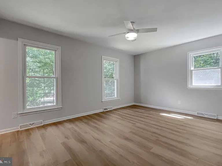 22373 Enoch Rd — Photo 38