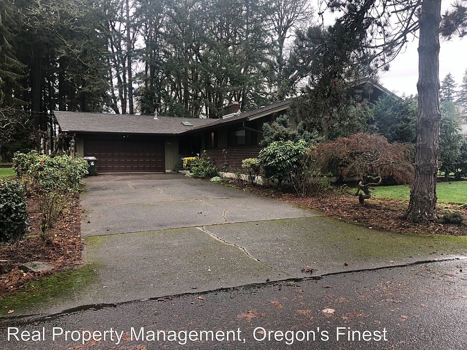 1st image of 2045 SE Mulberry Dr
