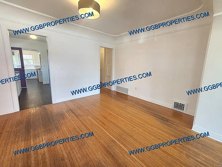 134 Granada Ave — Photo 11