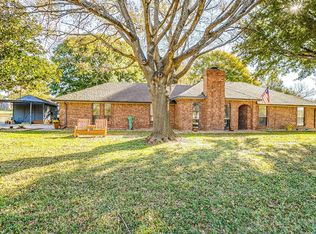 310 Clinton Ln, Midlothian, TX 76065