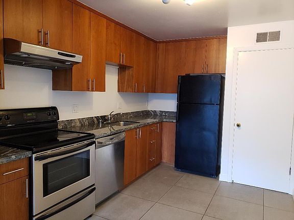 2nd image of 731 19th Ave APT 1