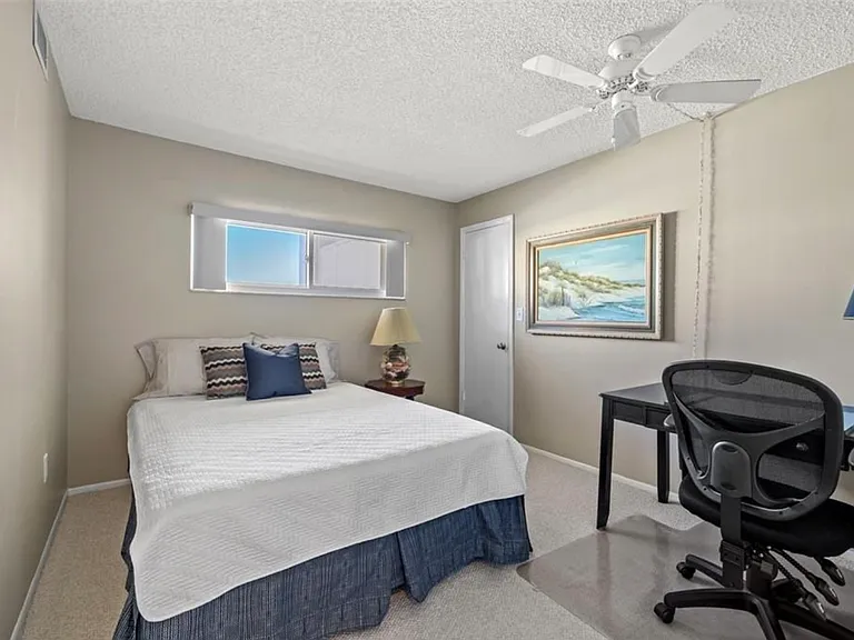 4750 Cove Cir #302 — Photo 5
