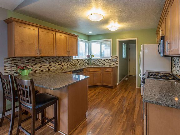 5th image of 3814 N Sunderland Ct