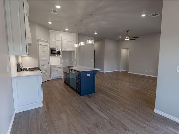 3rd image of 16409 Villa Valeria Way