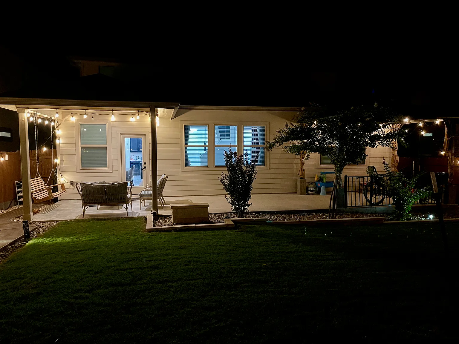 4 bed, 2.5 bath, 2576 sqft, $2,650 — Photo 3