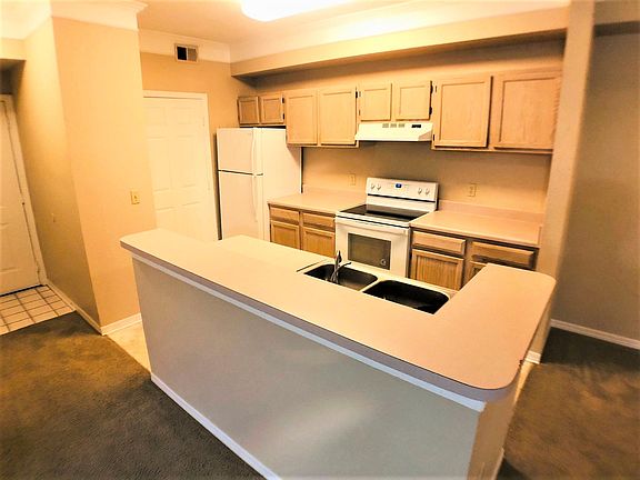 3rd image of 11510 Villa Grand APT 410