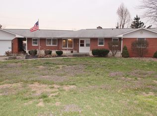 903 Roberta Dr, Murphysboro, IL 62966