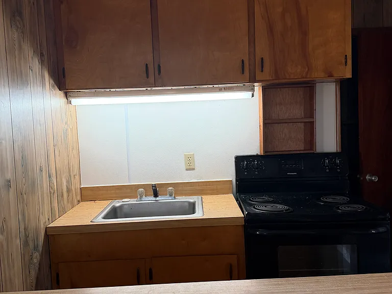 1265 N Commercial St #7 — Photo 6