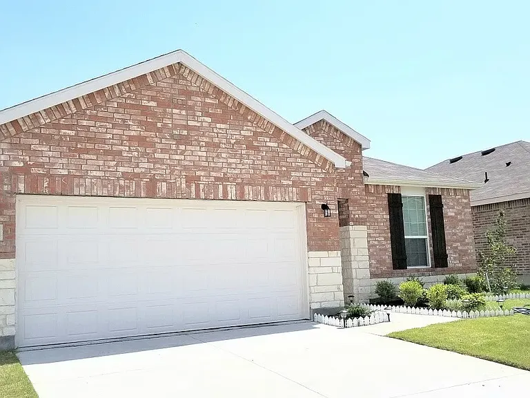 3032 Walker Creek Dr — Photo 3