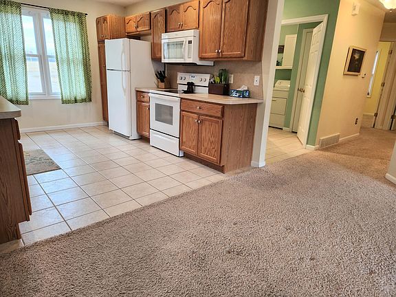 5th image of 3193 W White Lake Dr