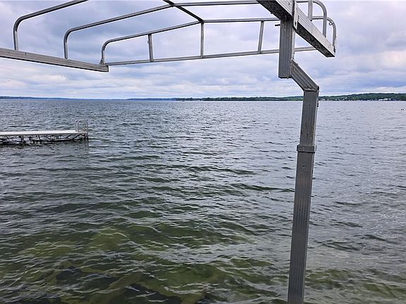 5th image of 809 Farleys Point Rd