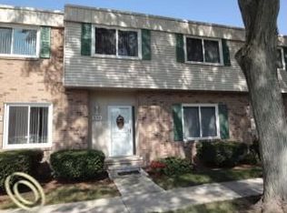 210 Astor Blvd, Belleville, MI 48111