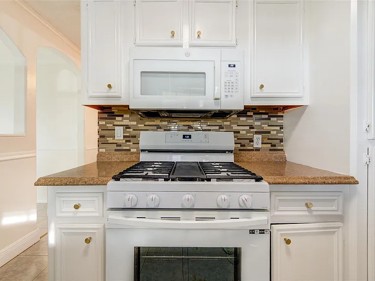 14238 Old Humble Rd — Photo 36