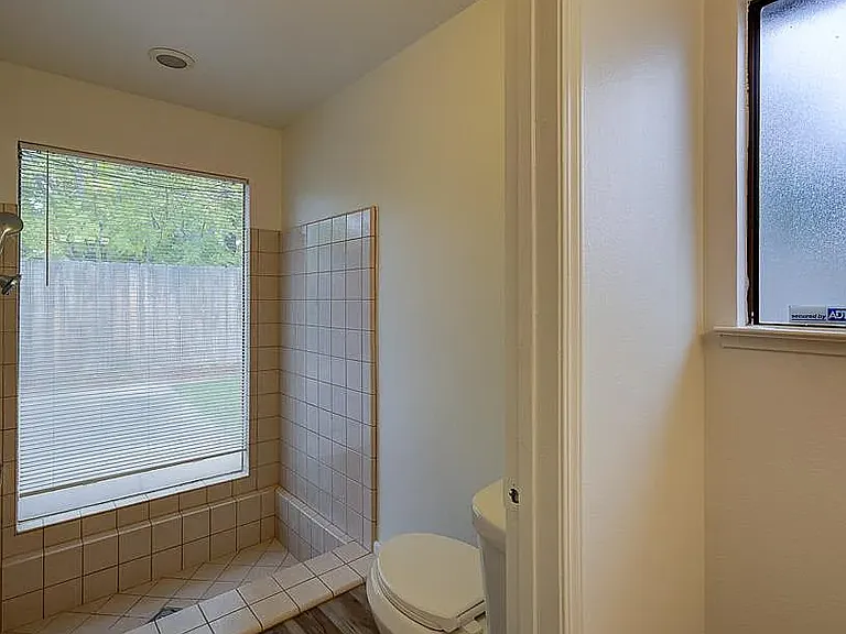 103-7580 N Angus St — Photo 16