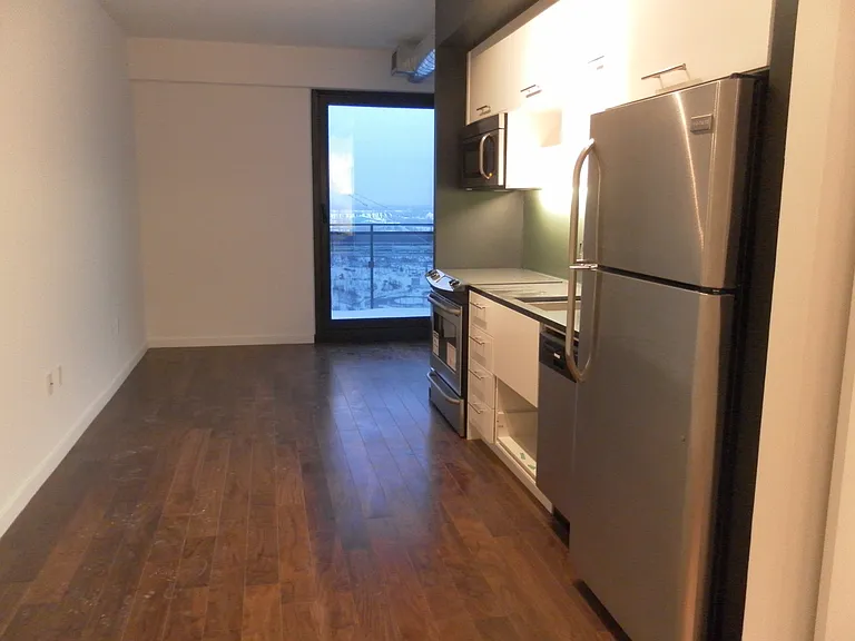 51 Trolley Cres #1606 — Photo 3