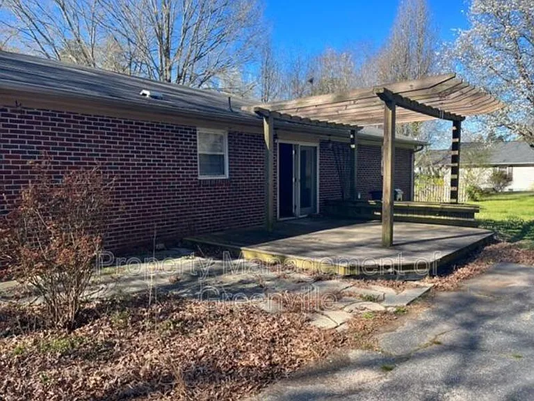 1071 Lightwood Knot Rd — Photo 8