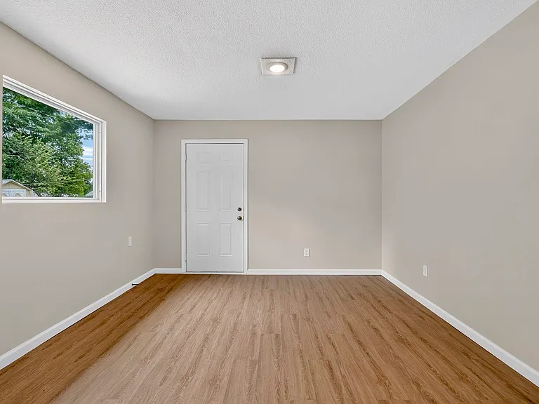 207 Allen Dr — Photo 6