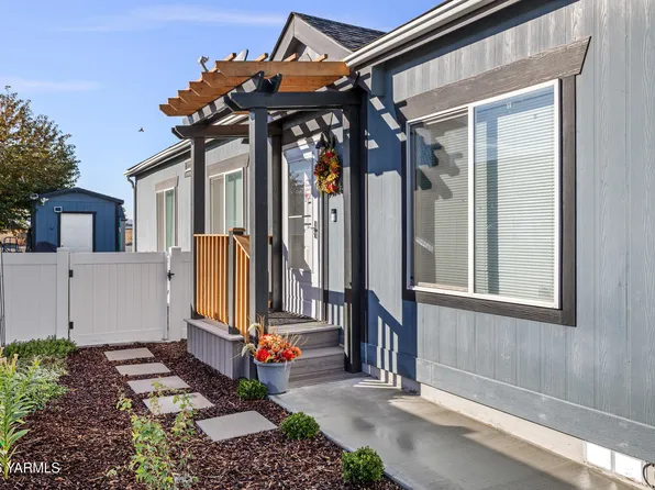 2802 S 5th Ave #63, Union Gap, WA 98903