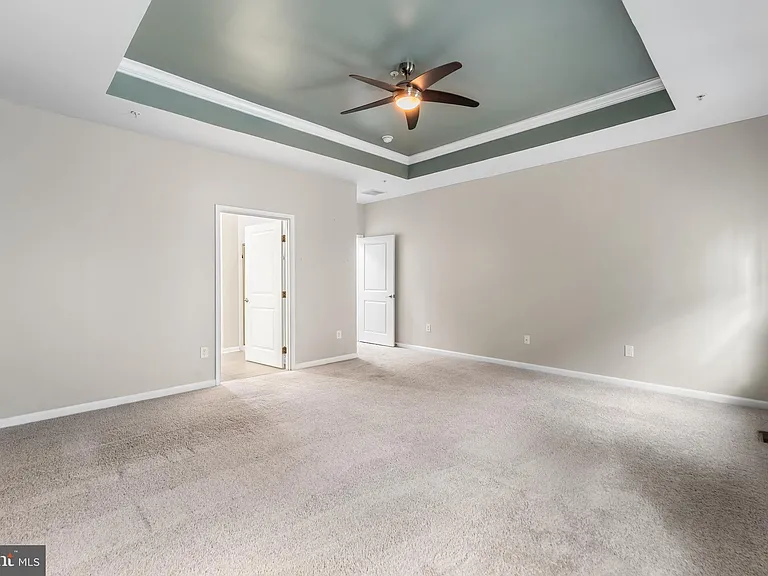 7570 Arundel Woods Dr — Photo 38