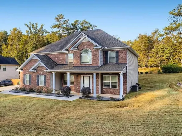 1432 English Manor Cir, Stone Mountain, GA 30087