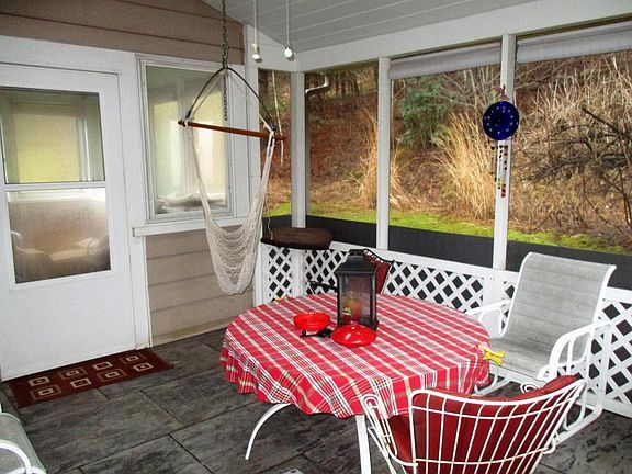 4th image of 1439 Pinecrest Dr