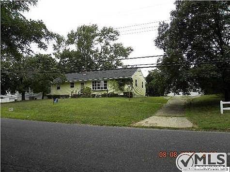 1st image of 557 Dow Ave